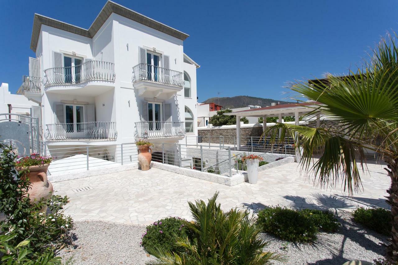 Odysseus Hotel Lípara Exterior foto